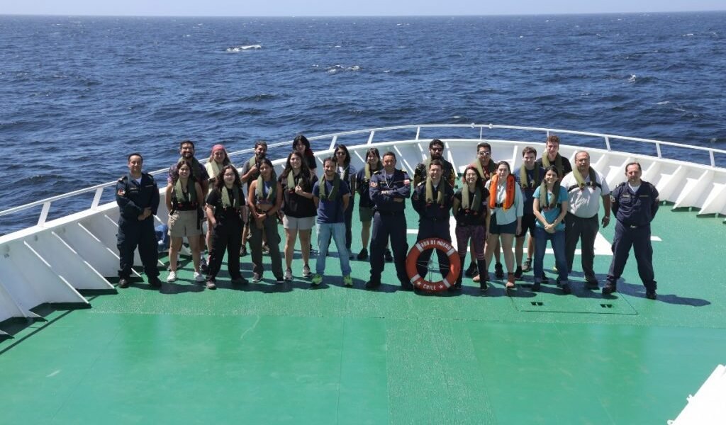 Instituto Milenio de Oceanografía (IMO) Fosa de Atacama